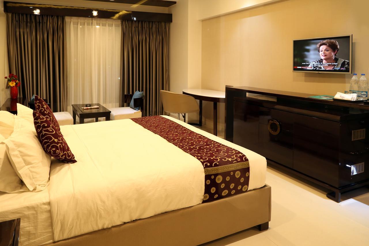 Hotel Atithi Aurangābād Esterno foto
