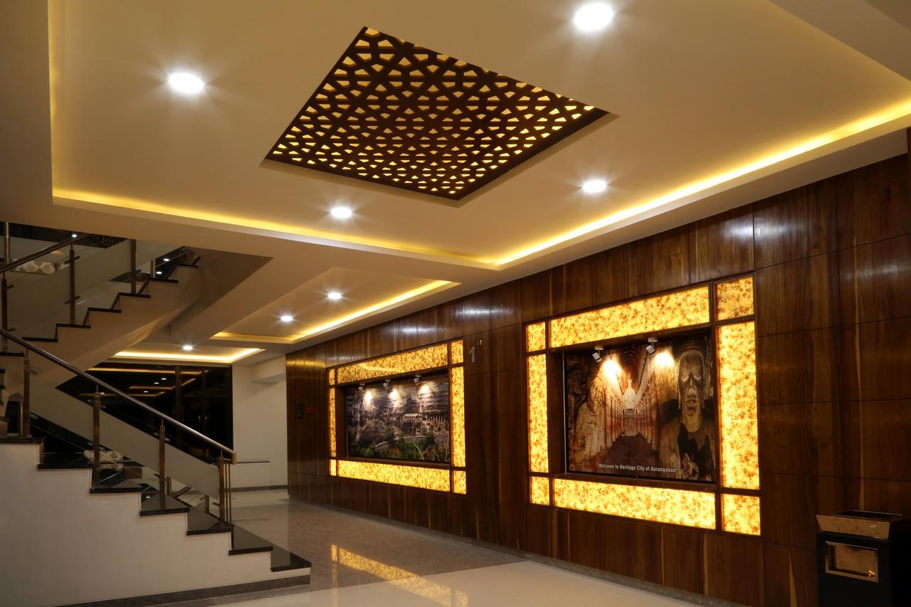 Hotel Atithi Aurangābād Esterno foto